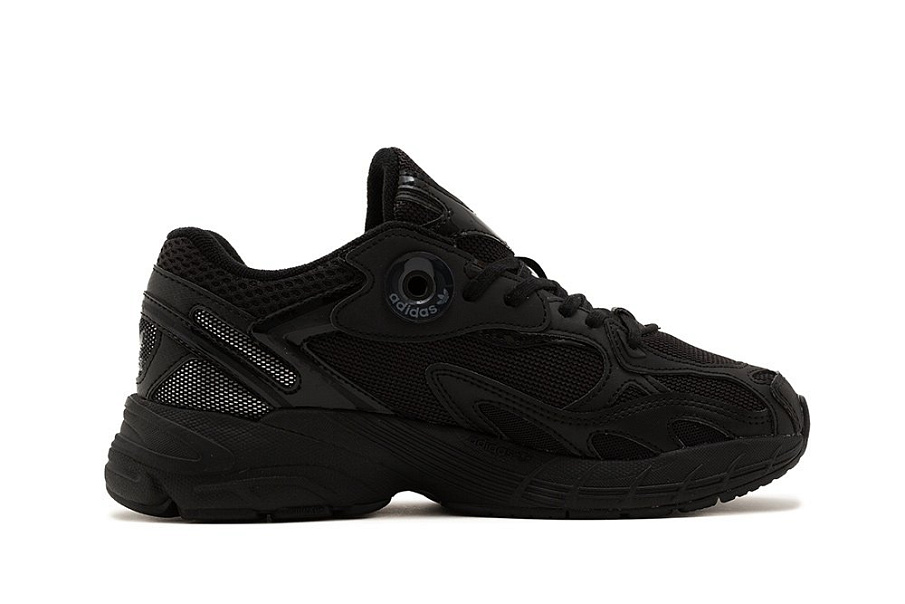 Фото № 3 с приближением к товару «‎Adidas Astir W»