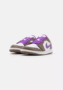 Фото № 3 с приближением к товару «‎AIR JORDAN 1»