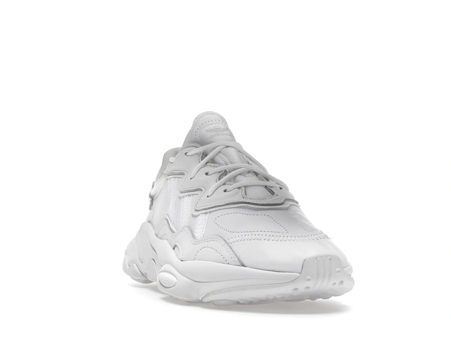Фото № 4 с приближением к товару «‎adidas Ozweego Triple White»