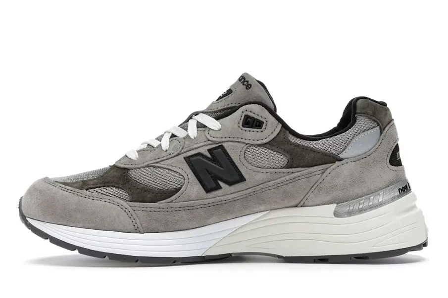 Фото № 3 с приближением к товару «‎New Balance 992»