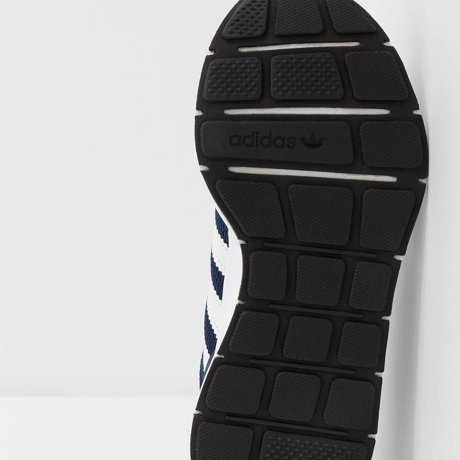 Фото № 4 с приближением к товару «‎Adidas Swift »