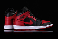 Фото № 2 с приближением к товару «‎Nike Air Jordan 1 Vintage basketball shoes Bred»