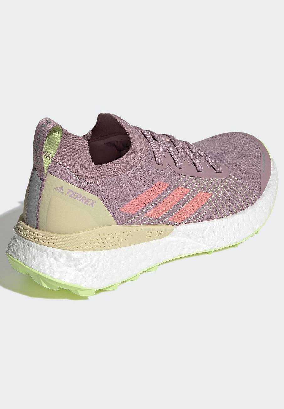 Фото № 4 с приближением к товару «‎Adidas Terrex»