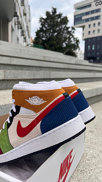 Фото № 3 с приближением к товару «‎Air Jordan 1 Mid SE "Patchwork"»