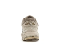 Фото № 4 с приближением к товару «‎New Balance 860v2»