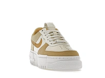 Фото № 4 с приближением к товару «‎Nike Air Force 1 Low Pixel Sail Coconut Milk »