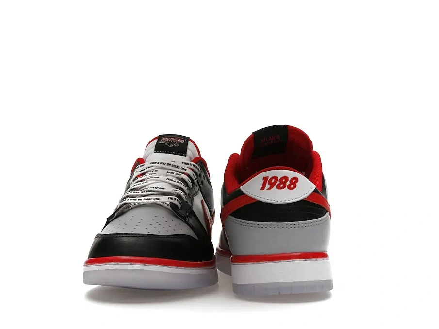 Фото № 4 с приближением к товару «‎Nike Dunk Low Clark Atlanta University»