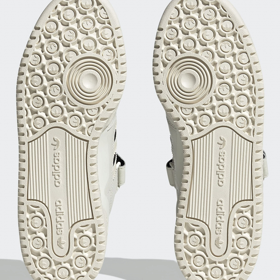 Фото № 3 с приближением к товару «‎Adidas Forum »