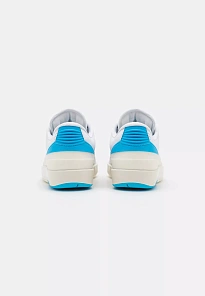 Фото № 2 с приближением к товару «‎AIR JORDAN 2 RETRO»