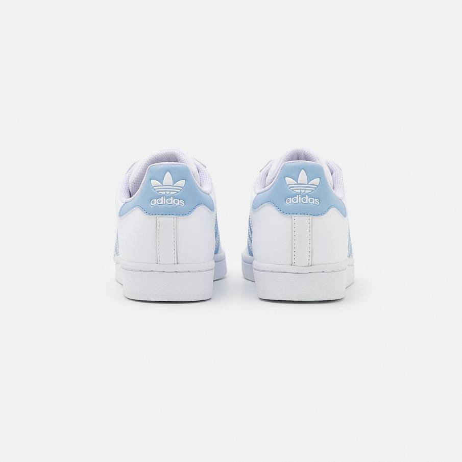 Фото № 3 с приближением к товару «‎Adidas Superstar »