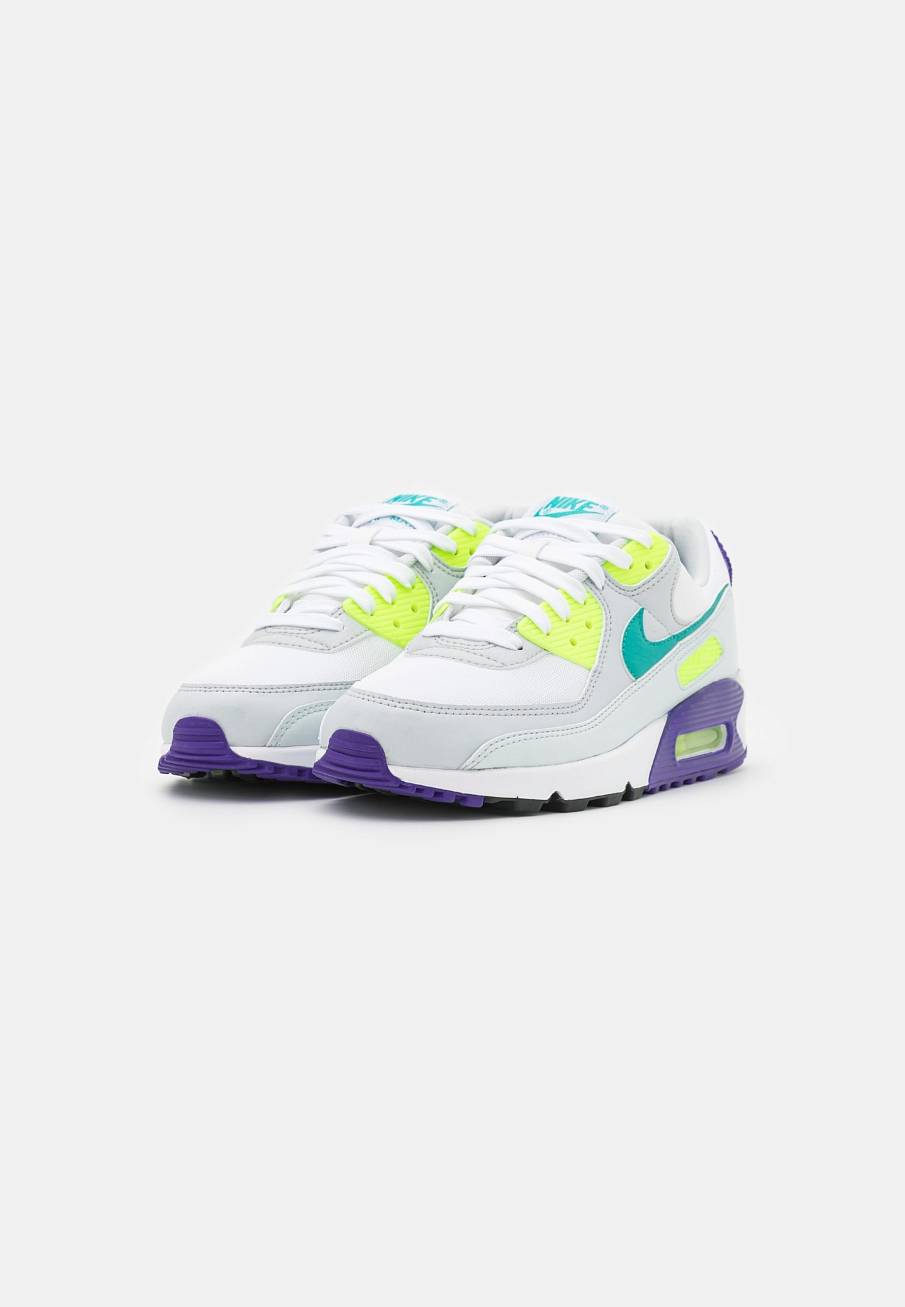 Фото № 1 с приближением к товару «‎Nike Air Max 90 »
