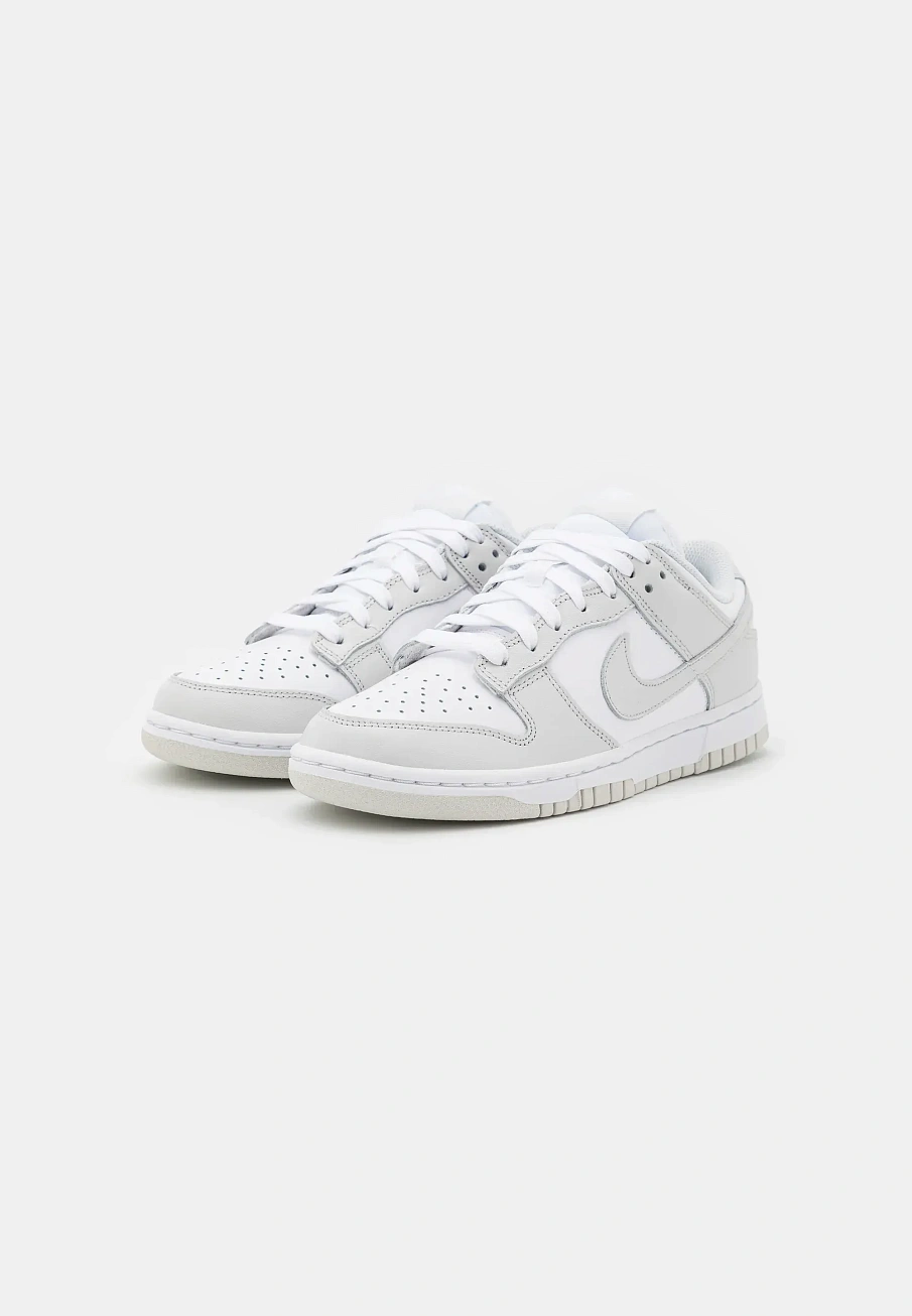 Фото № 2 с приближением к товару «‎DUNK LOW»