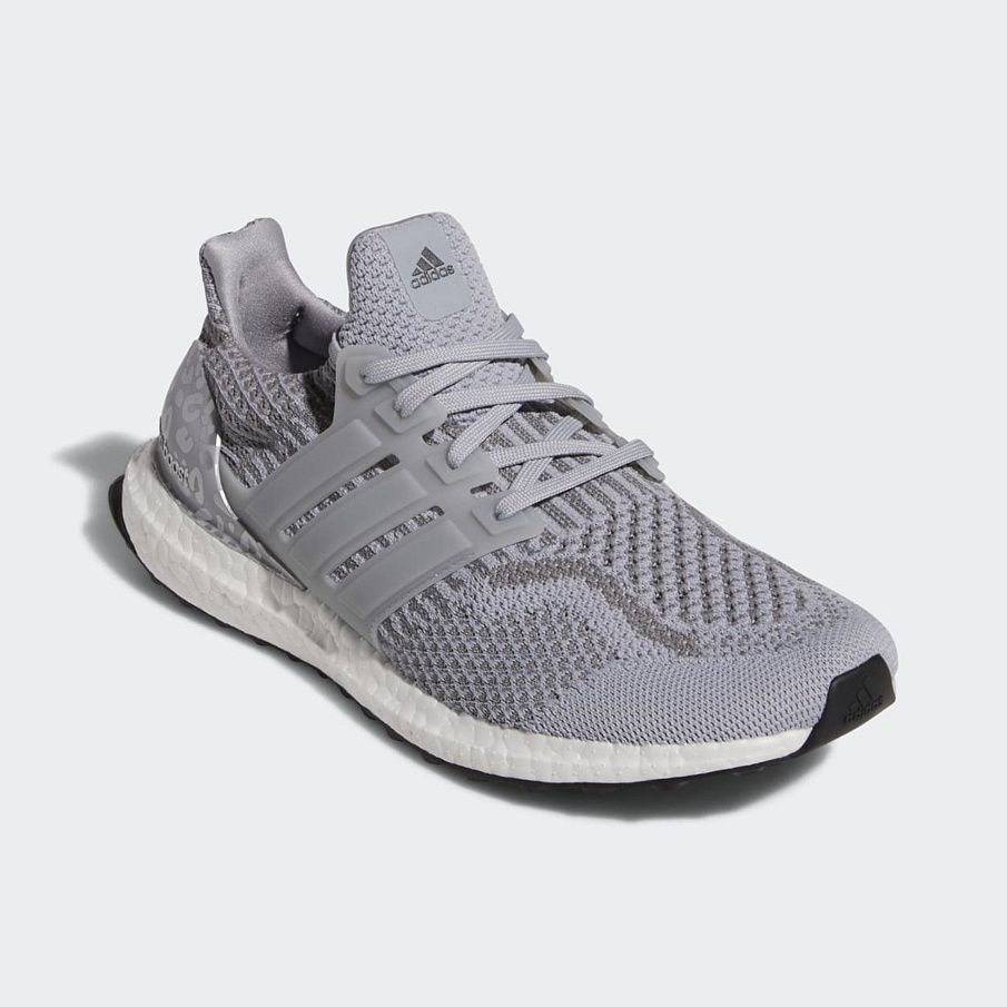 Фото № 2 с приближением к товару «‎Adidas Ultraboost »