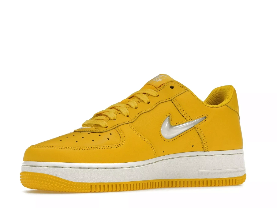 Фото № 2 с приближением к товару «‎Nike Air Force 1 Low 07 Retro Color of the Month Yellow Jewel»