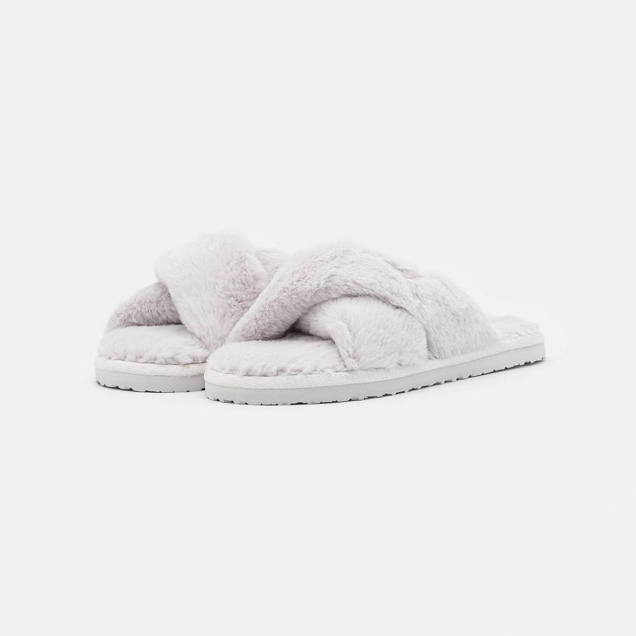 Фото № 3 с приближением к товару «‎Puma Fluff X Strap»