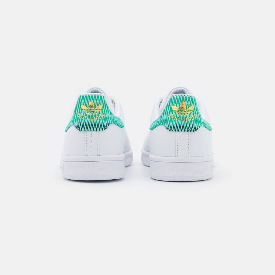 Фото № 4 с приближением к товару «‎Adidas Stan Smith »