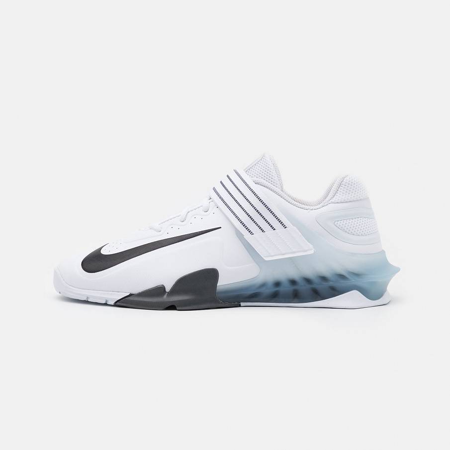 Фото № 1 с приближением к товару «‎Nike Savaleos»
