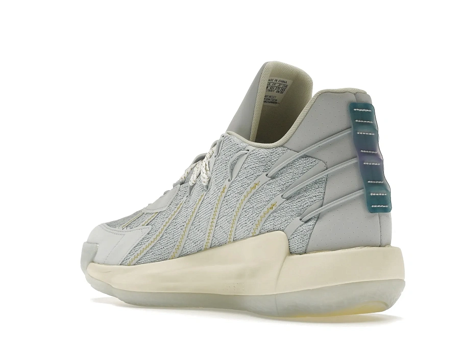 Фото № 5 с приближением к товару «‎adidas Dame 7 Christmas»