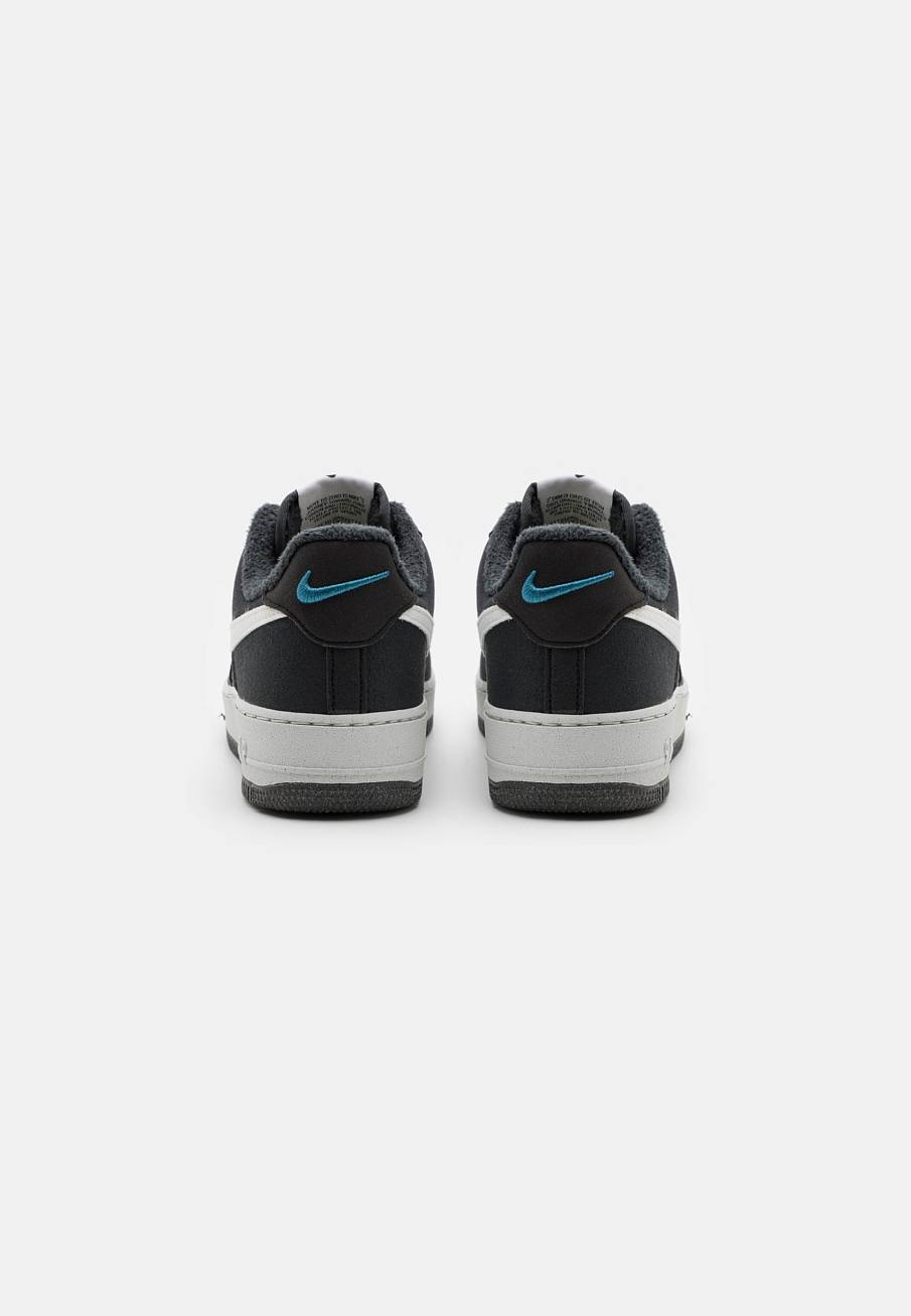 Фото № 3 с приближением к товару «‎Nike Air Force 1 ’07 Lv8 »