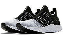 Фото № 3 с приближением к товару «‎Nike React Phantom Run Flyknit 2 'Black White'»