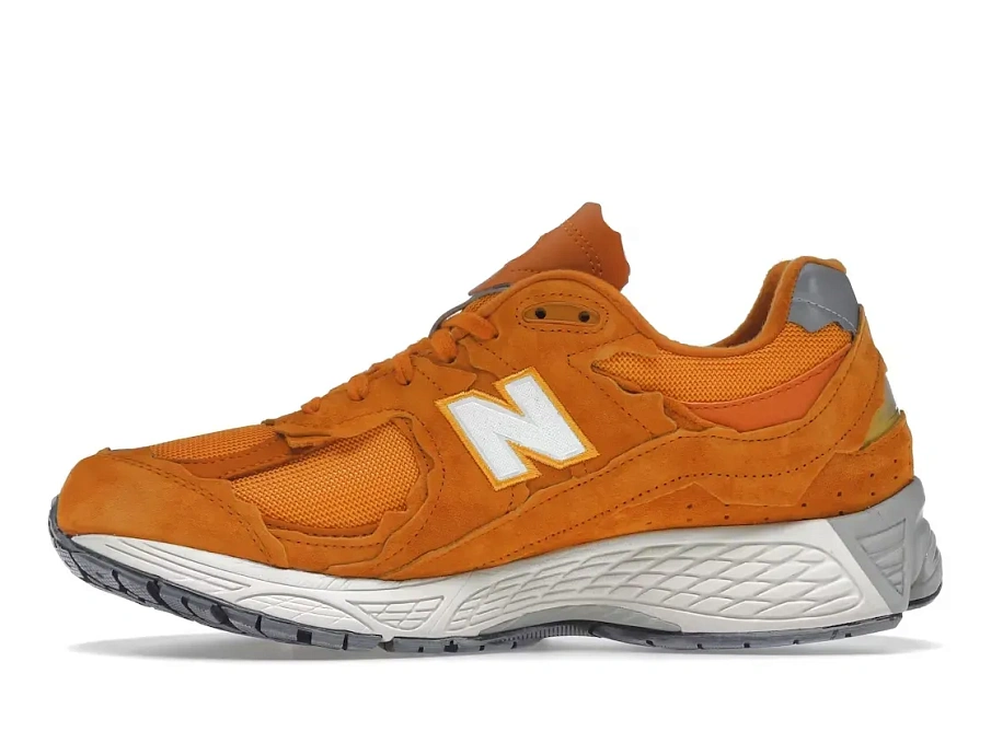 Фото № 3 с приближением к товару «‎New Balance 2002R»