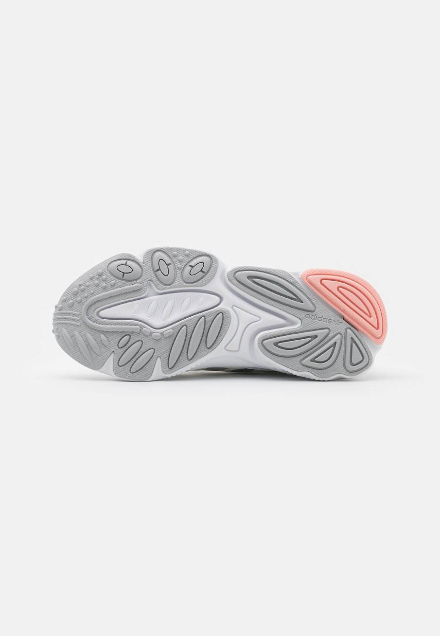 Фото № 5 с приближением к товару «‎Adidas Ozweego Helmet Closed »