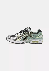 Фото № 1 с приближением к товару «‎GEL-NIMBUS 9 UNISEX»