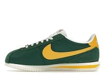 Фото № 3 с приближением к товару «‎Nike Cortez»