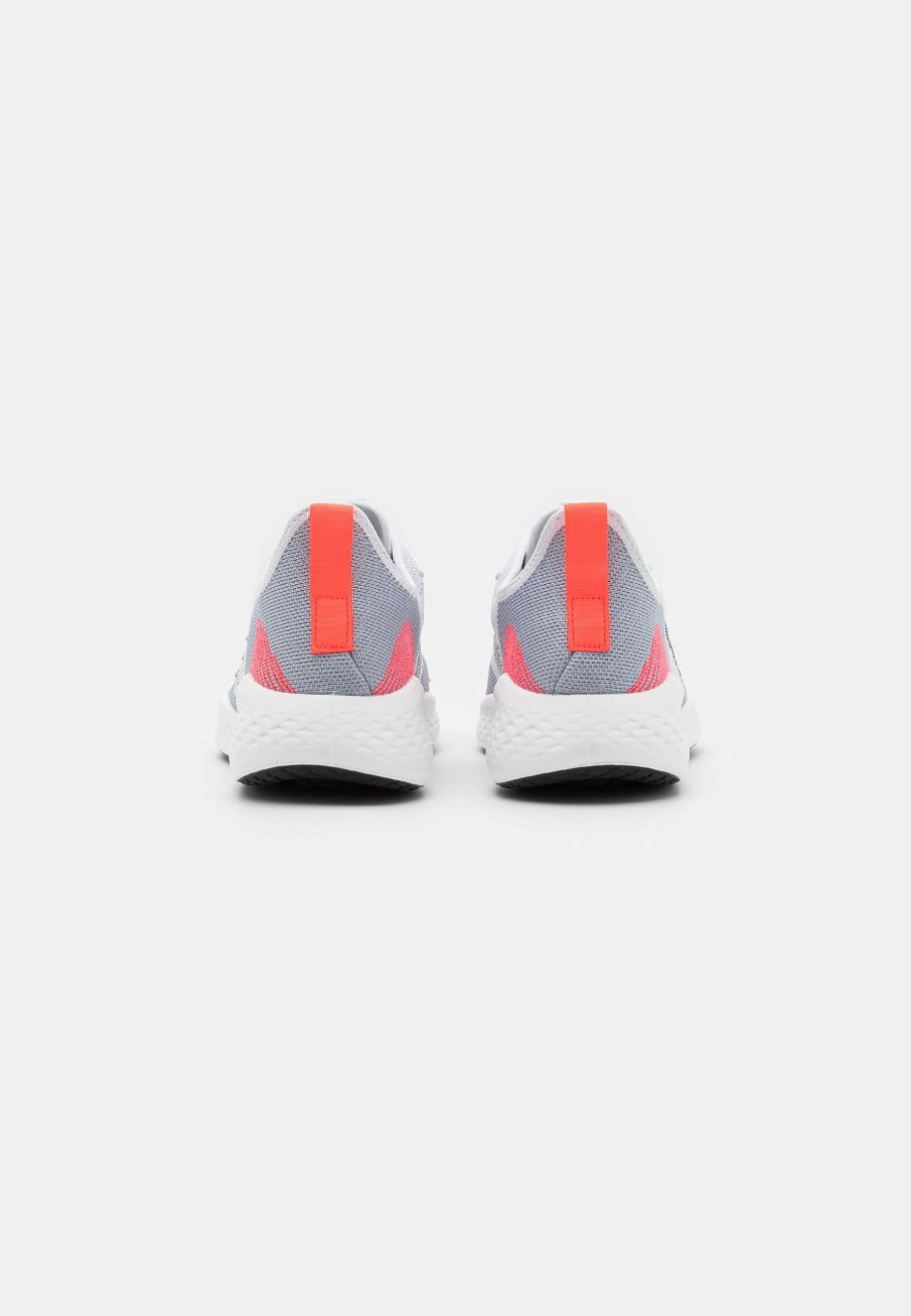 Фото № 3 с приближением к товару «‎Adidas 2.0 »