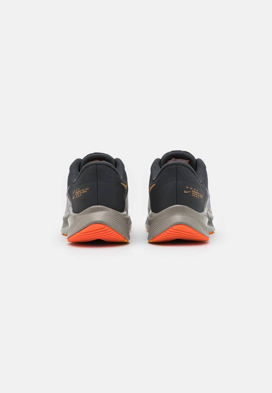 Фото № 3 с приближением к товару «‎Nike Quest 4»