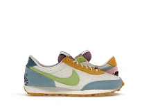Фото № 1 с приближением к товару «‎Nike Daybreak SE Sun Club Worn Blue »
