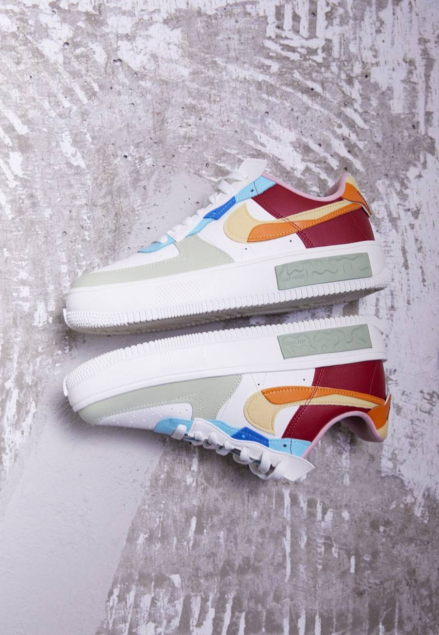 Фото № 3 с приближением к товару «‎Nike Air Force 1 Fontanka »
