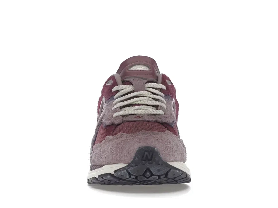 Фото № 2 с приближением к товару «‎New Balance 2002R»