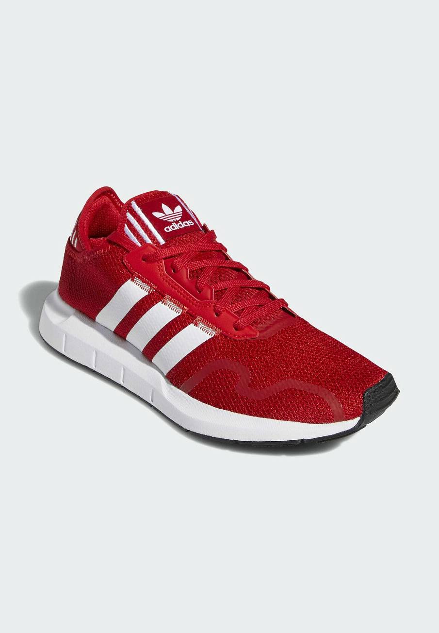 Фото № 4 с приближением к товару «‎Adidas Swift Style Shoes »