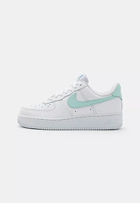 Фото № 1 с приближением к товару «‎AIR FORCE 1 07 FLYEASE»