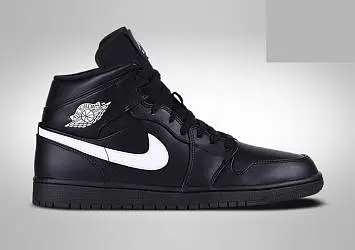 Nike Air Jordan 1 Retro - 1
