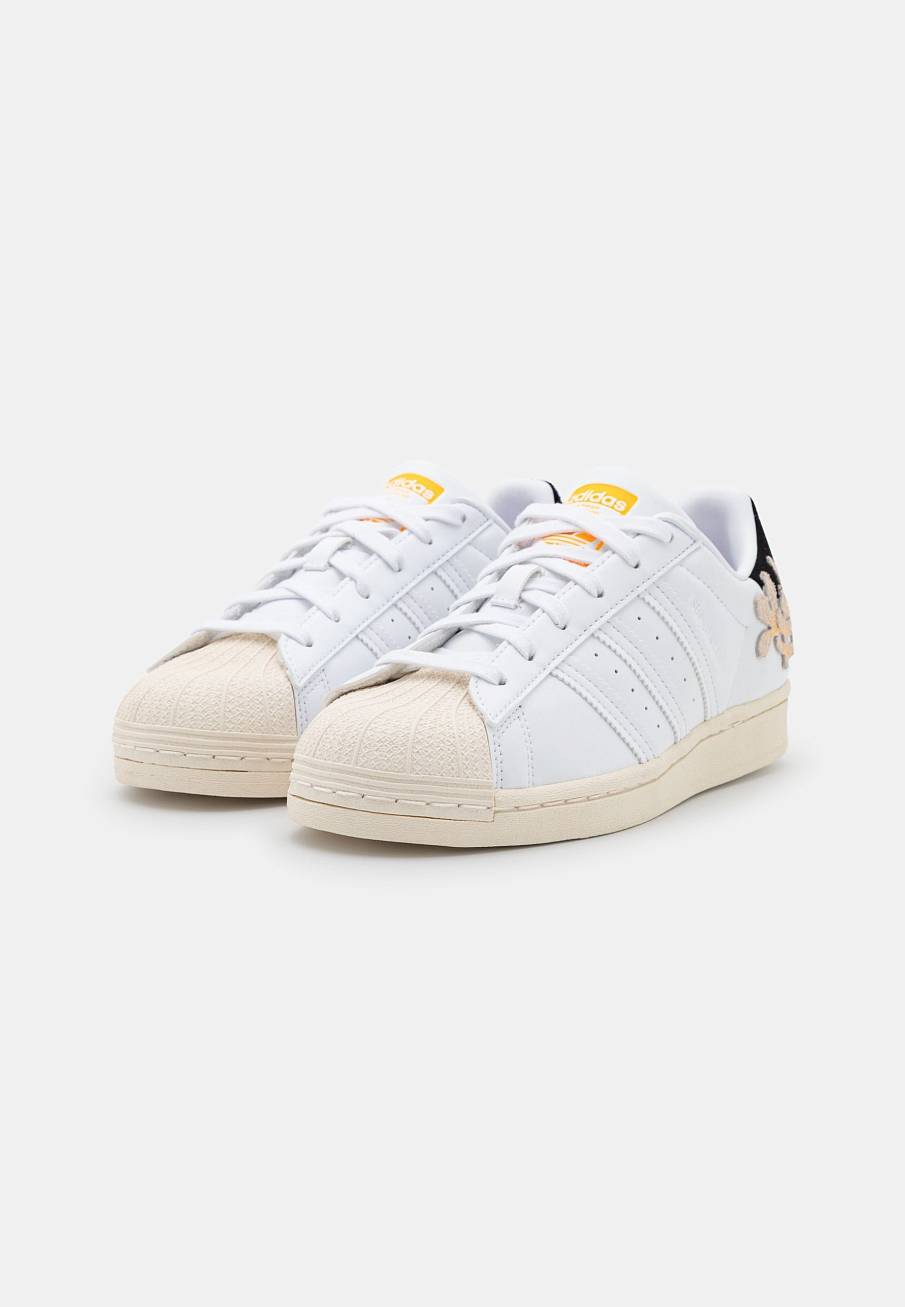 Фото № 3 с приближением к товару «‎Adidas Superstar »