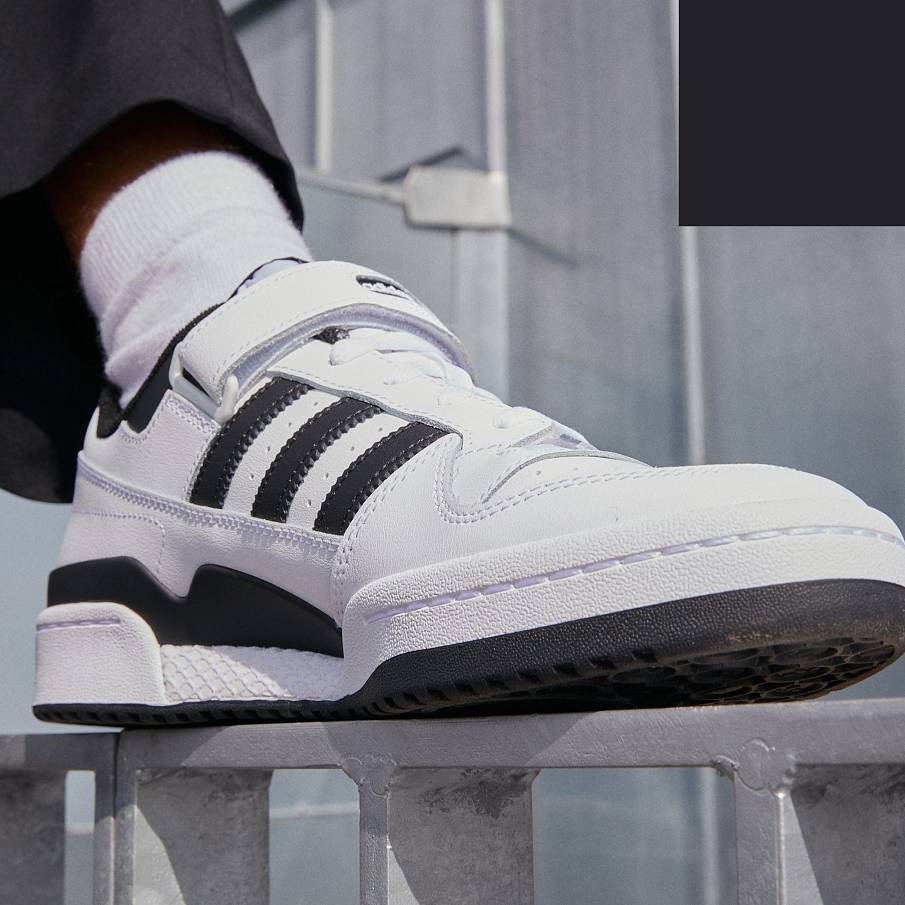 Фото № 4 с приближением к товару «‎Adidas Forum »