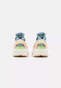 Фото № 3 с приближением к товару «‎AIR HUARACHE SE OOO»