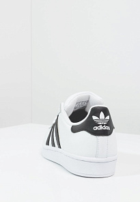 Фото № 4 с приближением к товару «‎Adidas Superstar »