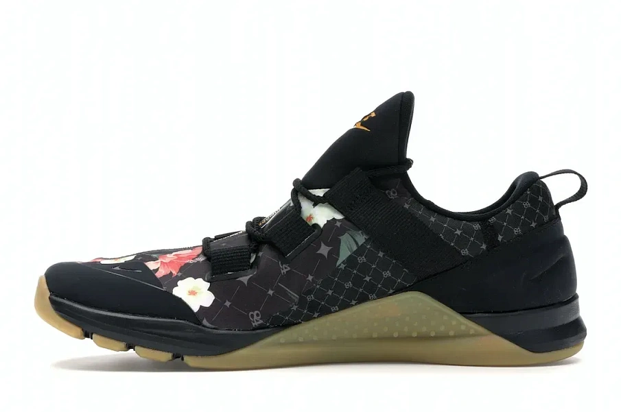 Фото № 3 с приближением к товару «‎Nike Tech Trainer Antonio Brown»