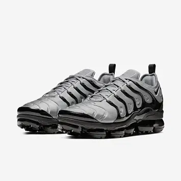 Nike Air Vapormax Plus - 3
