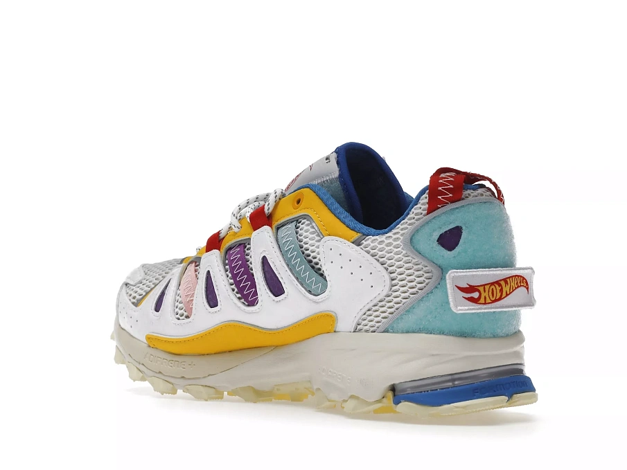 Фото № 5 с приближением к товару «‎adidas Superturf Adventure Sean Wotherspoon x Hot Wheels»