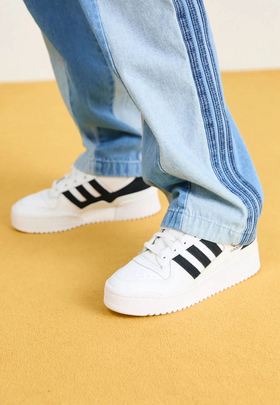 Фото № 2 с приближением к товару «‎FORUM BOLD STRIPES»