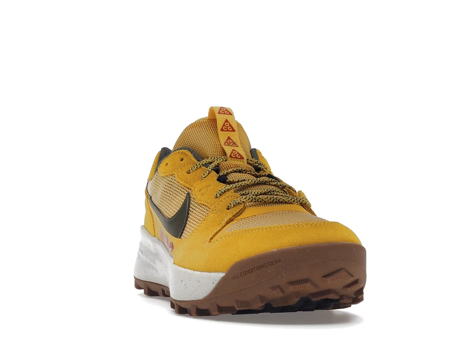 Фото № 3 с приближением к товару «‎Nike ACG Lowcate Solar Flare»