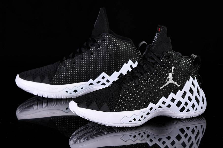 Фото № 3 с приближением к товару «‎Nike Air Jordan Jumpman Diamond »