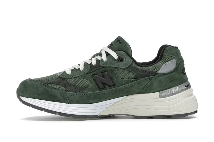 Фото № 3 с приближением к товару «‎New Balance 992»