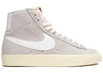 Фото № 1 с приближением к товару «‎Nike Blazer Mid 77 Vintage Light Bone Alabaster »