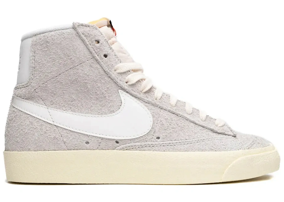 Фото № 1 с приближением к товару «‎Nike Blazer Mid 77 Vintage Light Bone Alabaster »