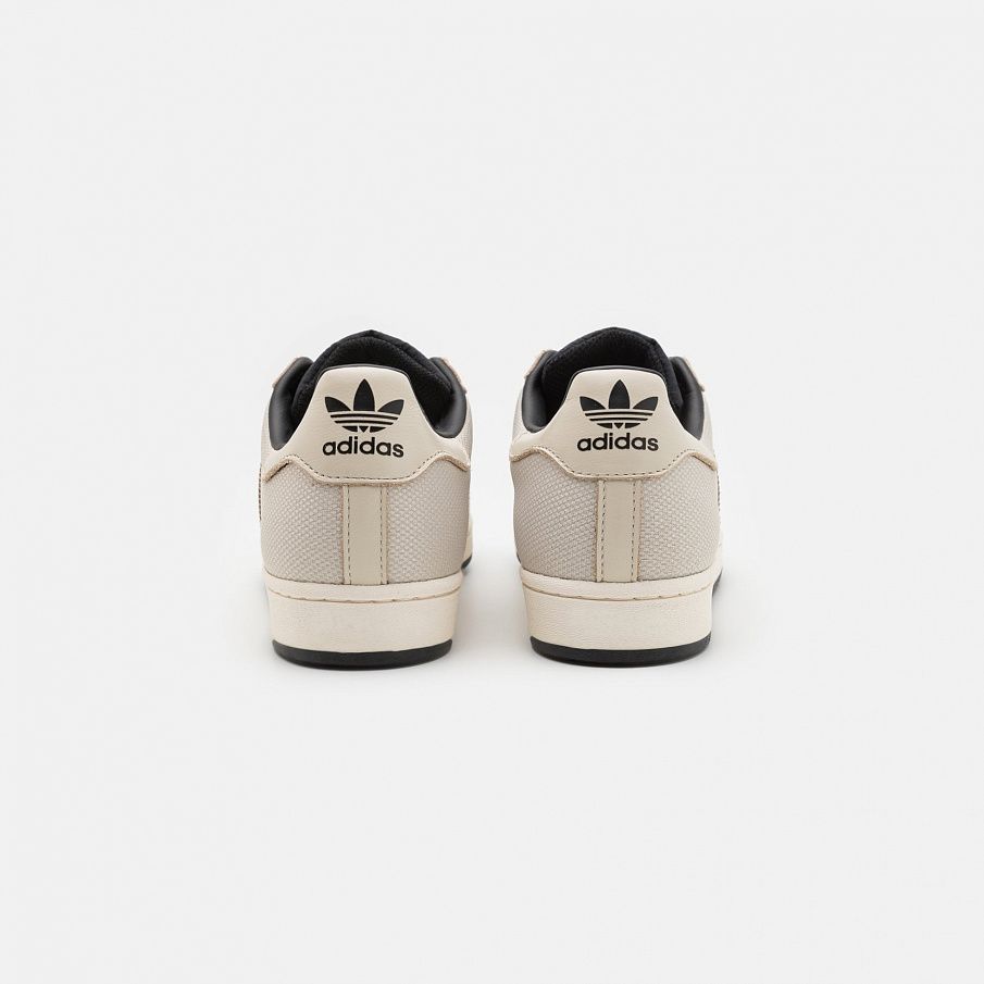 Фото № 3 с приближением к товару «‎Adidas Superstar »
